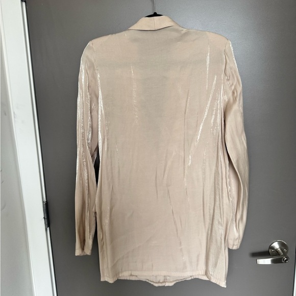 PrettyLittleThing Beige Blazer Mini Dress with Snap Buttons - Picture 6 of 9